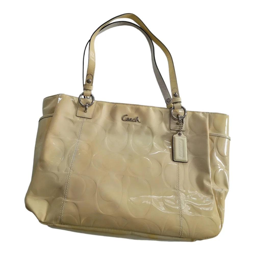 Coach Shoulder bag. Zip closure. - Picture 15 of 15